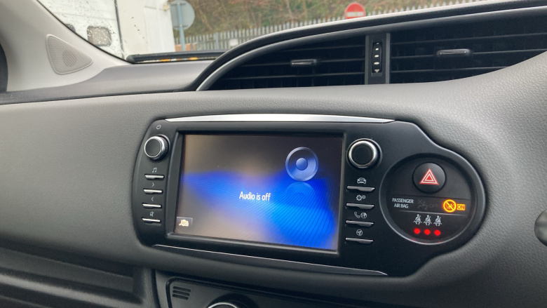 Toyota Yaris 1.5 VVT-i Icon 5dr Petrol Hatchback